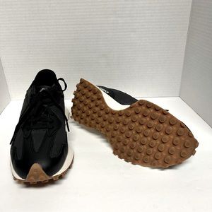 New Balance 327  Black Gum (Women's)
